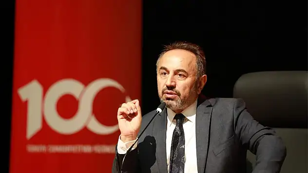 Tarihçi, Araştırmacı Yazar Prof. Dr. Gündüz, KAYÜ'de Konferans Verdi