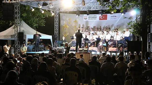 TASAVVUF MÜZİĞİ TOPLULUĞU KONSERİNE YOĞUN İLGİ