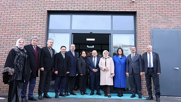 TBMM Heyetinden Alzheimer merkezi'ne tam not
