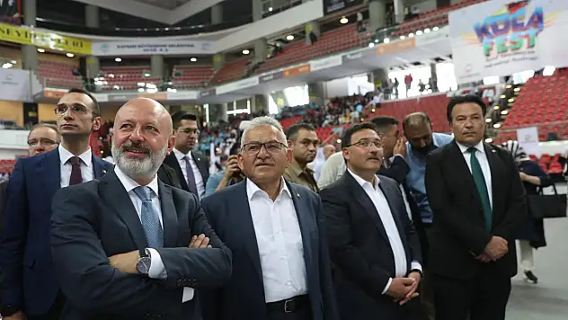 TEKNOLOJİNİN KALBİ KOCASİNAN'DA ATIYOR
