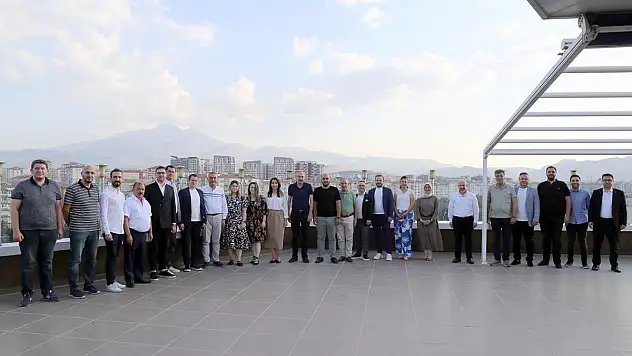 TOBB ETÜ Mezunlarını Ağırladık