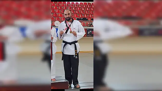 Trafik kazasında yaşamını yitiren tekvando antrenörü Murat Şimşek bugün defnedilecek