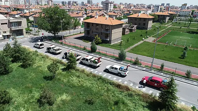 TÜM AÇIK ALANLAR İLAÇLANIYOR