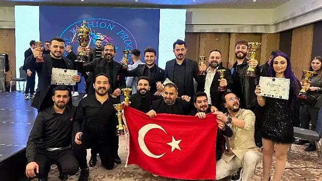 Türk Milli Takımı Kuaför Yarışması'nda dünya şampiyonu oldu