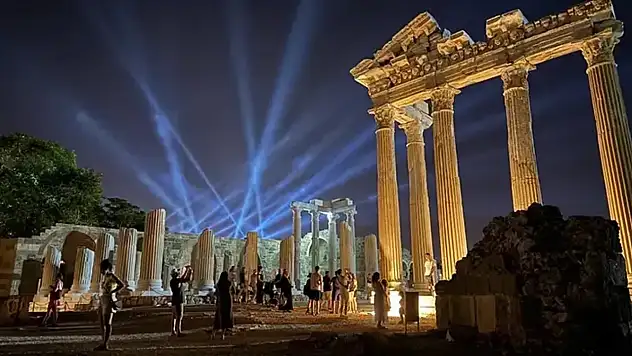 Türkiye'de 20 Müze ve Ören Yeri Gece Ziyaretine Açıldı