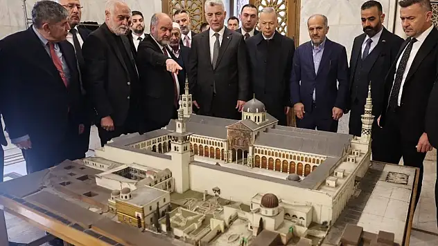 Türkiye'den Şam'a destek mesajı: ekonomik iş birliği güçleniyor