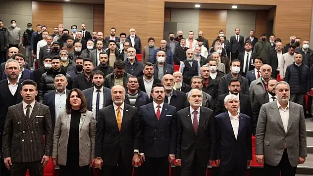 TÜRKİYE'NİN PROBLEMİ KUTUPLAŞMADIR