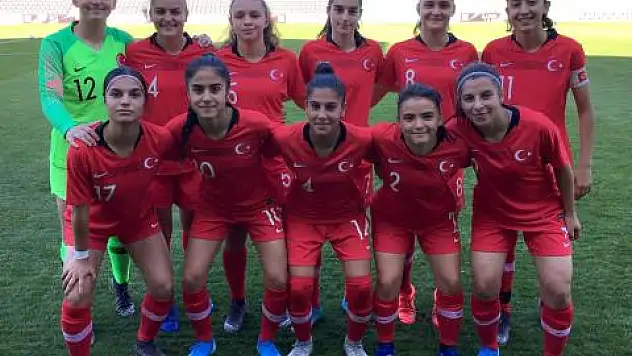 U17 Kız Milli Takımı, Moldova'yı 4-2 yendi
