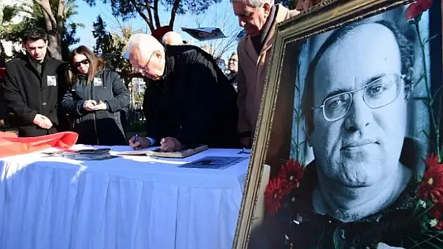 Uğur Mumcu Karabağlar'da anıldı