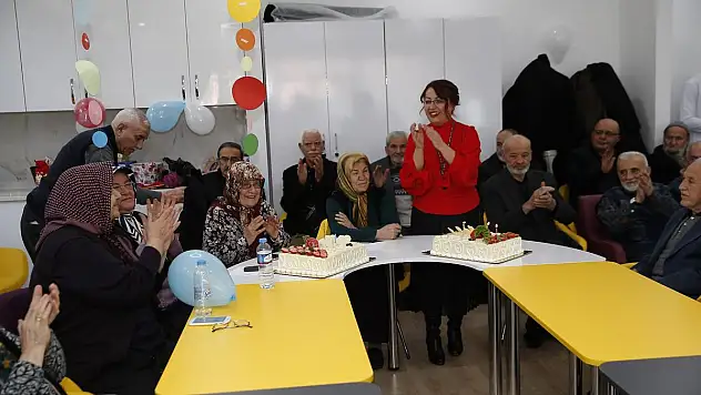 ULU ÇINARLAR İYİ Kİ VARLAR