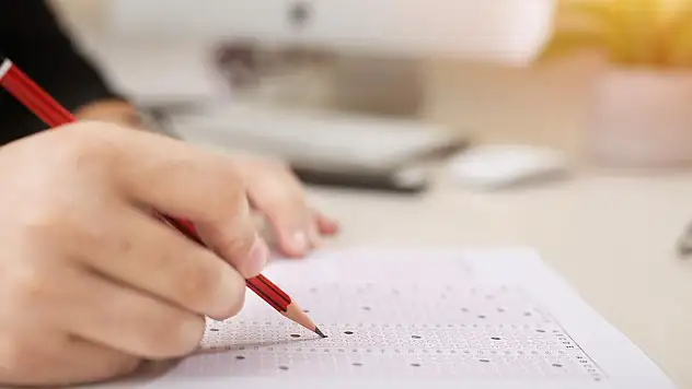Üniversite de uzakdan eğitim