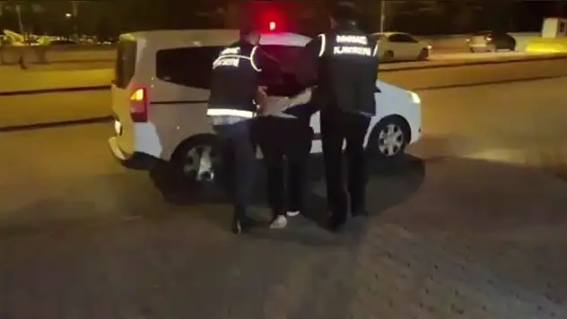 Uyuşturucu madde ticareti yapan 2 şüpheli gözaltına alındı
