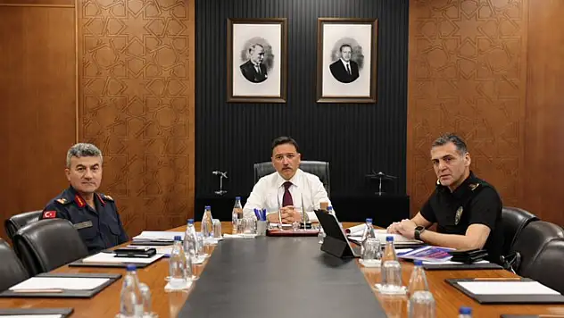 Vali Çiçek güvenlik gündeminde