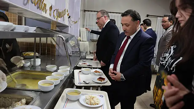 Vali Çiçek, Sümer Fen Lisesi Öğrencileriyle İftarda Buluştu