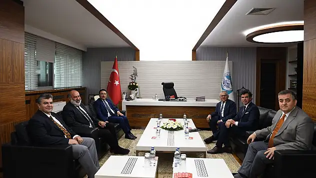 VALİ ÇİÇEK'TEN BAŞKAN BÜYÜKKILIÇ'A 'ÇALIŞMA' ZİYARETİ