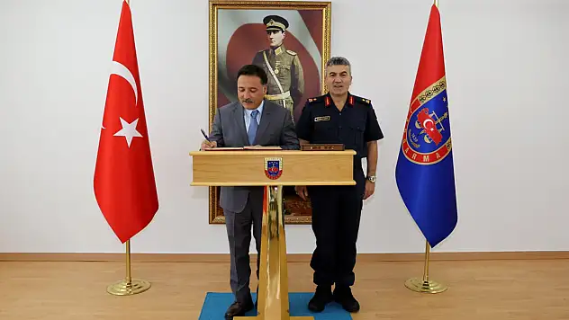 Vali Çiçek'ten Jandarma Komutanı Yeşilyurt'a ziyaret
