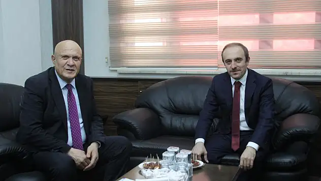 VALİ EPCİM'DEN BAŞKAN PEKMEZCİ'YE ZİYARET