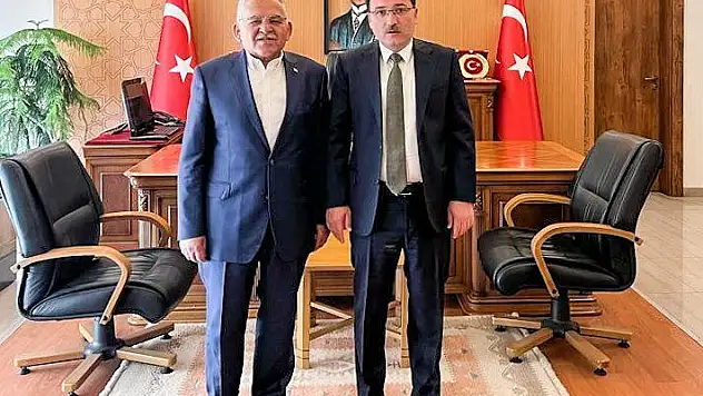 Vali Gökmen Çiçek Kayseri'ye döndü