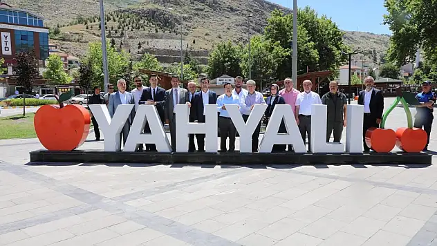 Vali Gökmen Çiçek, Şelaleler Diyarı Yahyalı'da