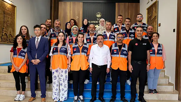 Vali Gökmen Çiçek'ten afad gönüllülerine destek