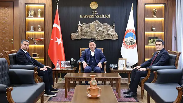 Vali Gökmen Çiçek'ten Kriminal Laboratuvara Ziyaret