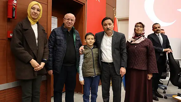 Vali Gökmen Çiçek vatandaşlarla buluşmayı sürdürüyor