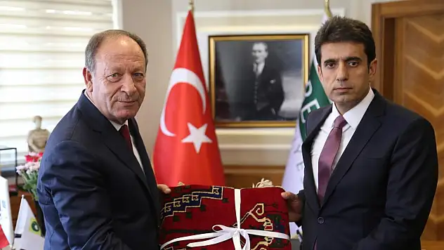 Vali Toprak'tan Başkan Oprukçu'ya ziyaret