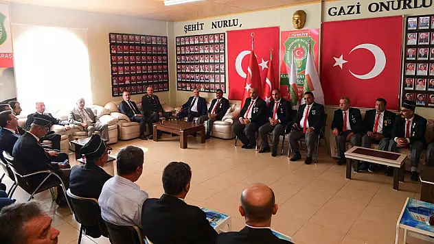 'Vatan Size Minnettar'