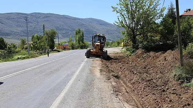 YAHYALI ANA GİRİŞİ GÜZELLEŞİYOR