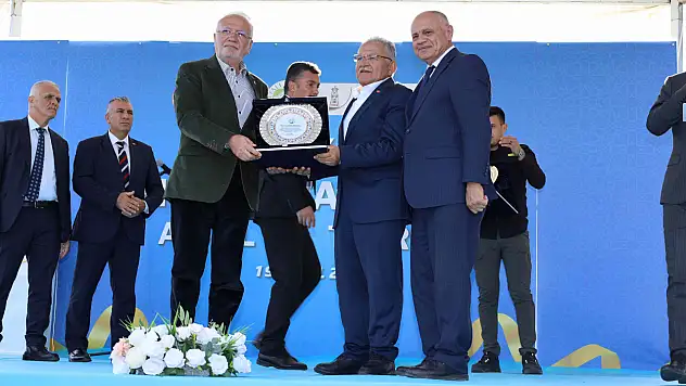 Yahyalı Belediyesi tekstil fabrikası hizmete açıldı