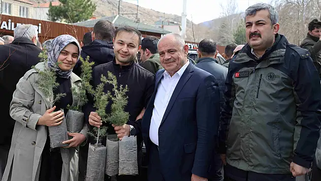 Yahyalı'da Orman Haftası Fidan Dağıtımıyla Kutlandı
