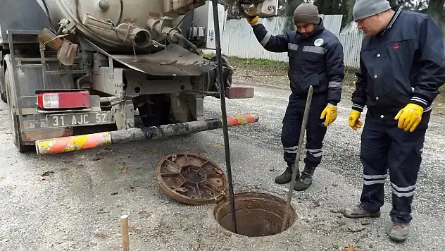 YAPILAN TEMİZLİK ÇALIŞMASI İLE ÇEVRE KİRLİLİĞİ ÖNLENİYOR