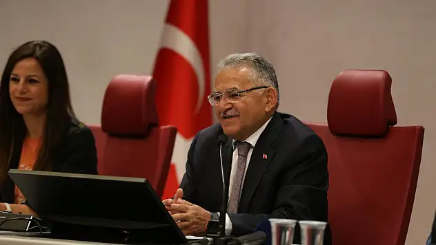 YAVRU VATAN KIBRIS'TAN GELEN SPORCULARI AĞIRLADI