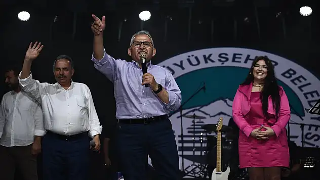 'YAZA MERHABA FESTİVALİ'NE MUHTEŞEM İLGİ