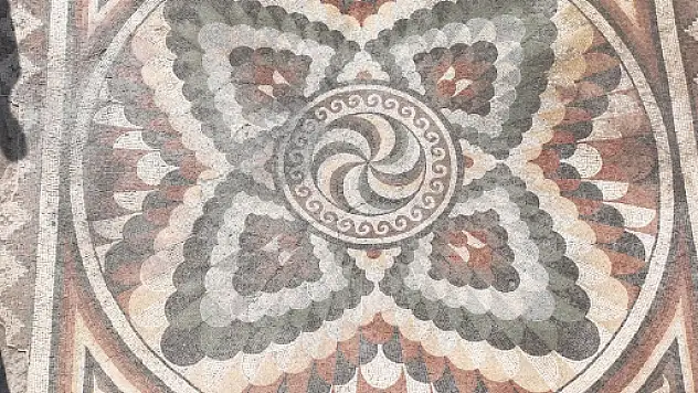 YENİ MOZAİK YAPILAR ÇIKTI