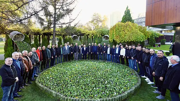 Yeraltı çarşısı esnafı Başkan'ı ziyaret etti