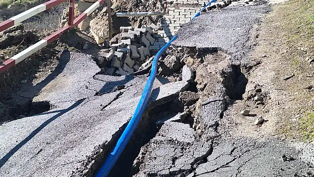 Yeşilhisar Akköy'de heyelan sonrası geoduvar çalışması başladı