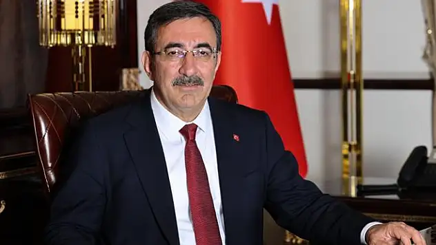 Yılmaz'dan İşsizlikle İlgili Açıklama