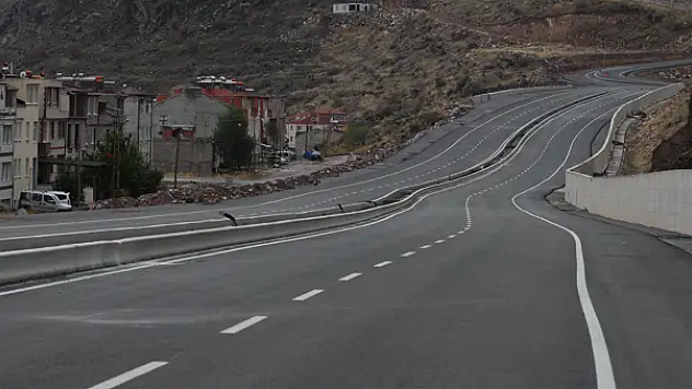 YOL YAPIM VE ASFALTLAMA ÇALIŞMASI