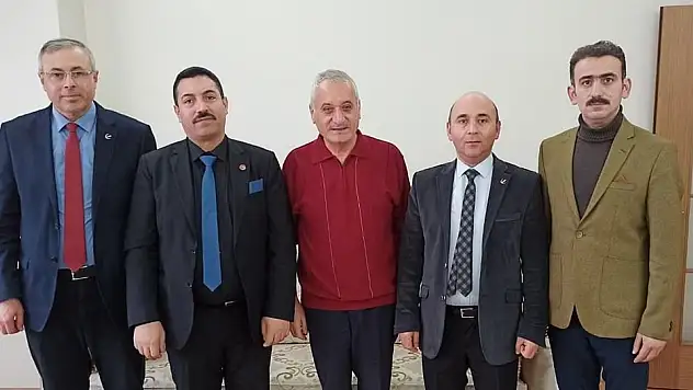 YRP İlçe Başkanlarından AKP'li eski Belediye Başkanına ziyaret