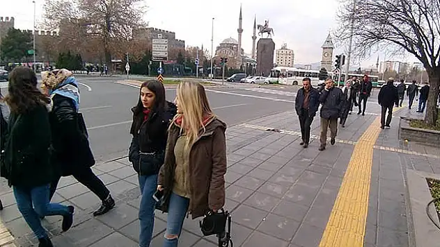 Yüksek tahsillilerden göç edenlerin sayısı daha fazla