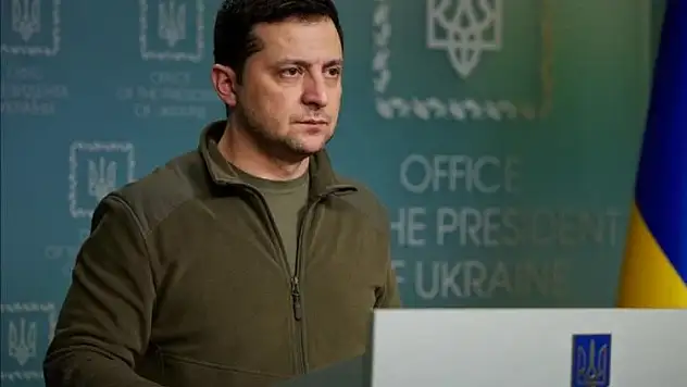 Zelenskiy'nin ceketi 90 bin sterline satıldı