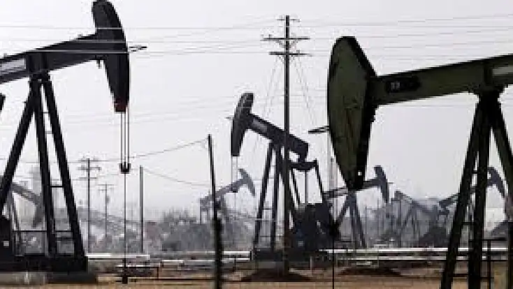 Brent petrol 74 doların altına geriledi