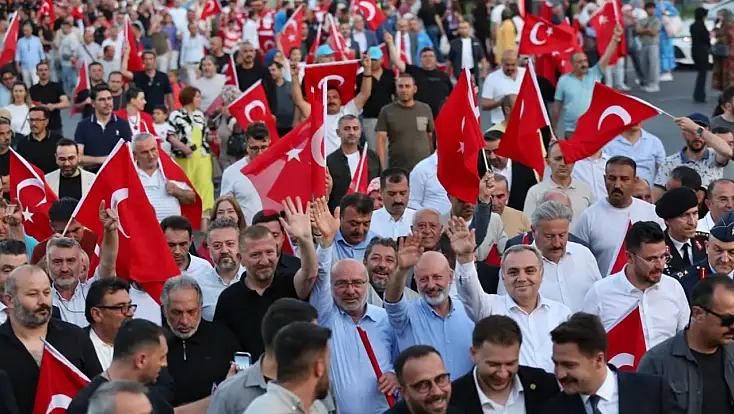 Çolakbayrakdar: '15 Temmuz Ruhu, Millî İradenin En Güçlü Nişanesidir'