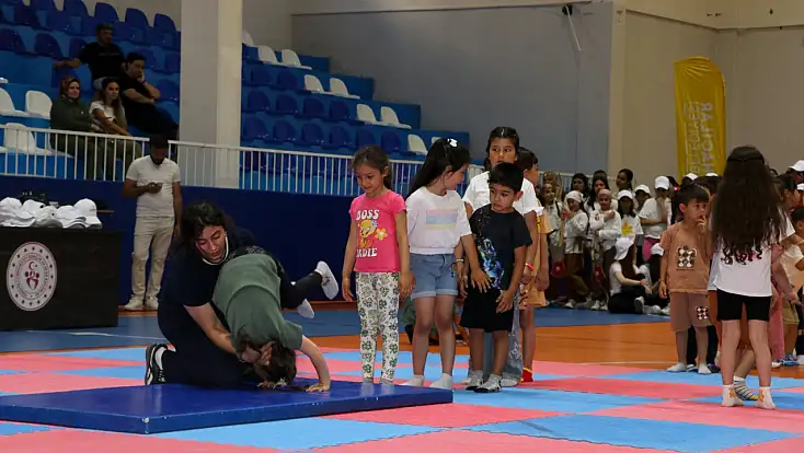 Hacılar'da Yaz Spor Okulları'nın açılışı yapıldı