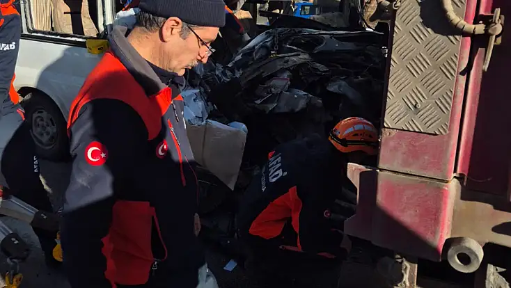 Kayseri-Malatya karayolunda servis kazası: 1 ölü, 5 yaralı