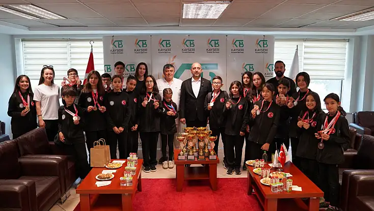 KTB ERVA sporcuları Başkan Bağlamış'ı ziyaret etti