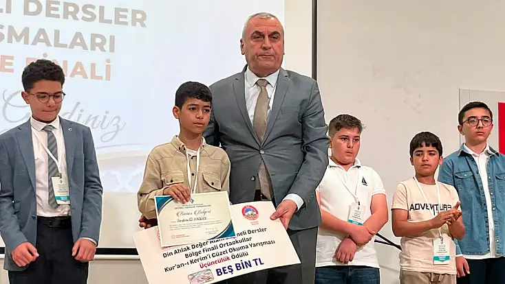 Kur’an-ı Kerim’i Güzel Okuyan Öğrenciler Kayseri’de Yarıştı