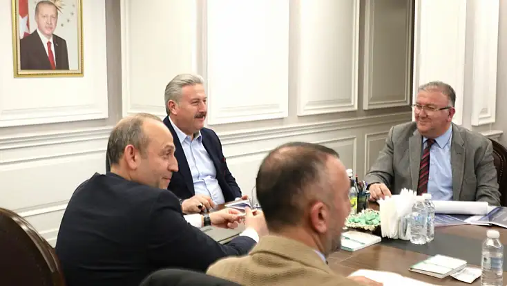 Melikgazi’de yeşil alan atağı sürüyor