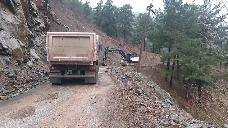 Yahyalı’da Sağanak Yol Hasarına Yol Açtı